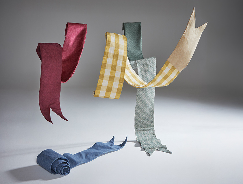 Ribbons of mixed textures and colours